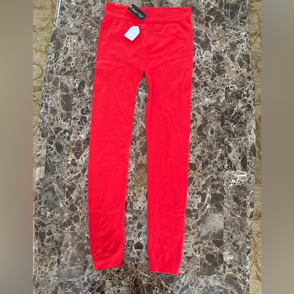 One Size women’s Leggings. Fits ladies sizes Small/Medium/Large